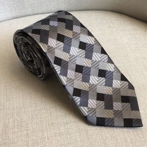 Towncraft Silver and Black Men's Tie